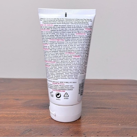 Kiehl’s • Ultra Facial Cleanser - Picture 2 of 4